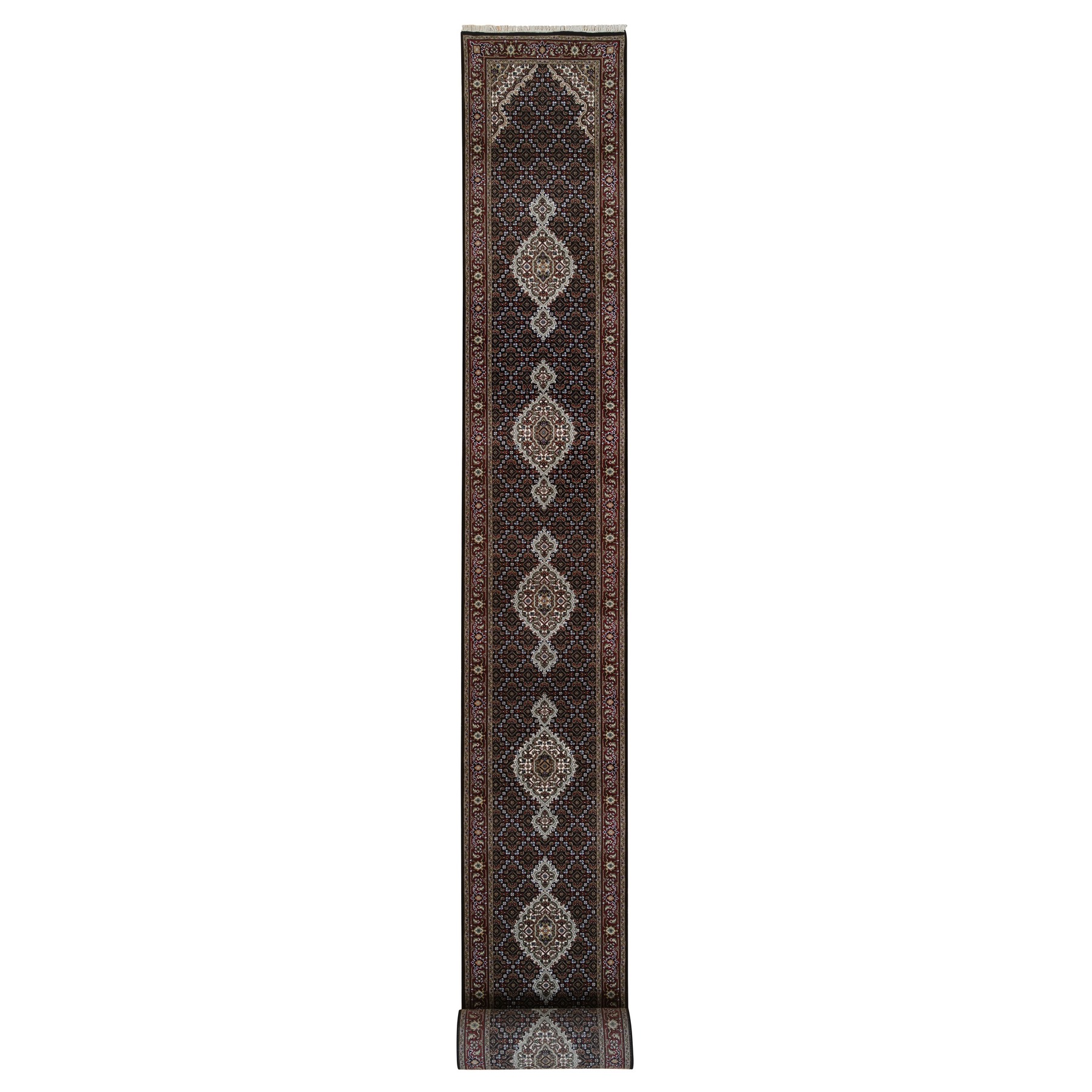 Traditional Rugs LUV576846